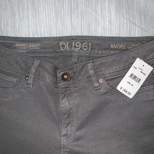 New DL1961 Angel Mid-Rise Skinny Ankle Jeans